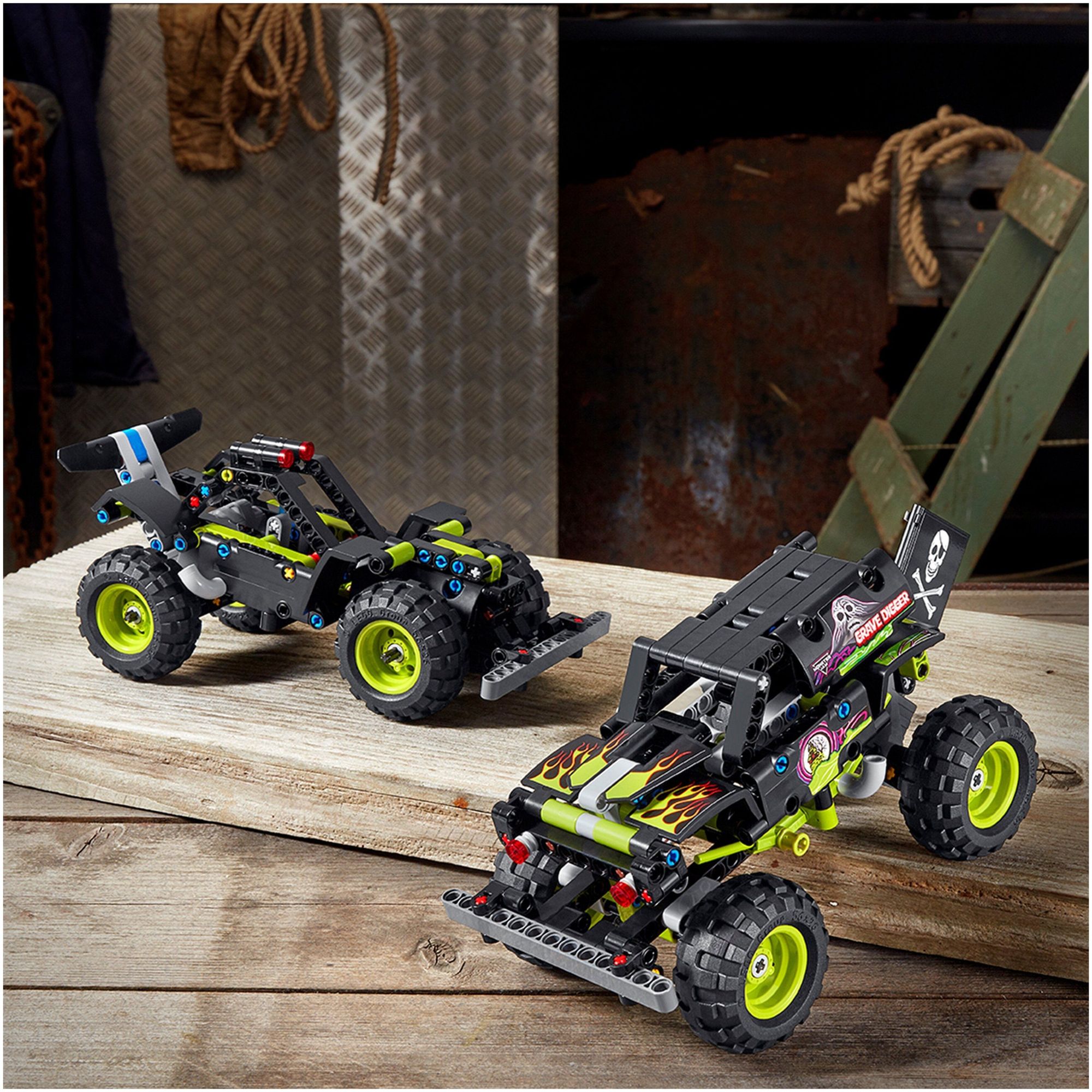 Конструктор LEGO Technic "Monster Jam Grave Digger" 42118 - фото 4