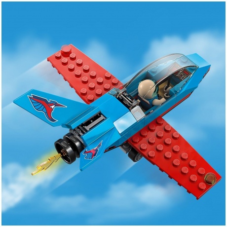 Конструктор Lego City Трюковый самолет (60323) - фото 4