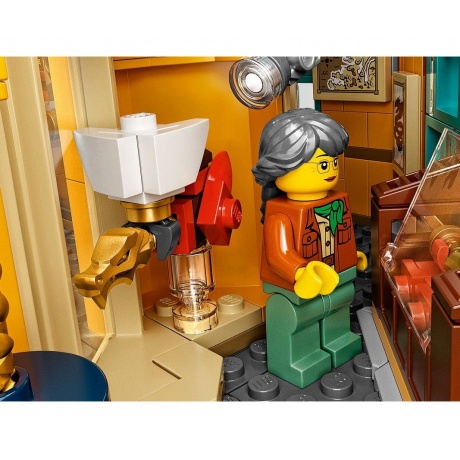 Конструктор Lego 71741 Ninjago City Gardens - фото 8