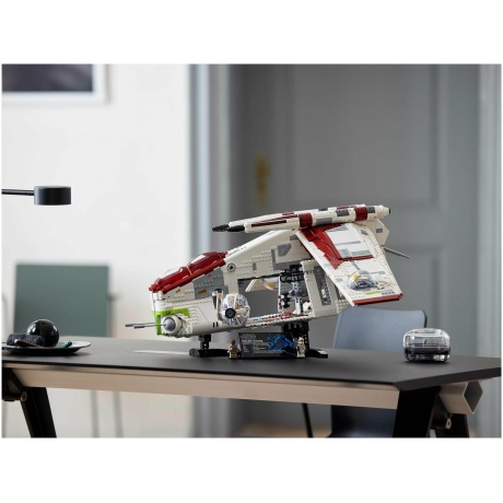 Конструктор LEGO 75309 Star Wars Republic Gunship - фото 13