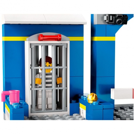 LEGO City Полицейский участок Чейз 60370 - фото 5