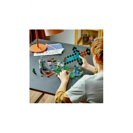 LEGO Minecraft Застава меча 21244 - фото 9