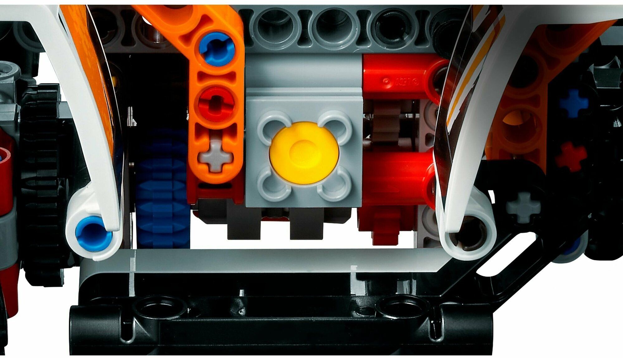 Конструктор LEGO Technic Внедорожный грузовик 42139 - фото 5