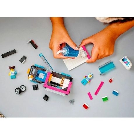 Конструктор Lego City Фургон для шейков Пингвин (60384) - фото 14