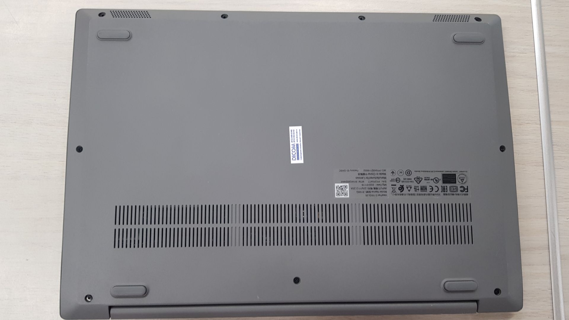 Ноутбук Lenovo IdeaPad 3 15IGL05 (81WQ0024AK) хорошее состояние - фото 5