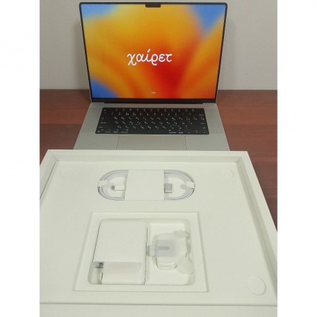 Ноутбук Apple MacBook Pro Silver (MNWC3LL/A) отличное состояние - фото 3