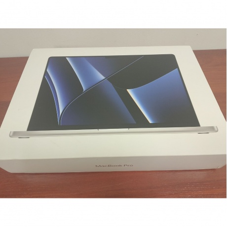 Ноутбук Apple MacBook Pro Silver (MNWC3LL/A) отличное состояние - фото 4
