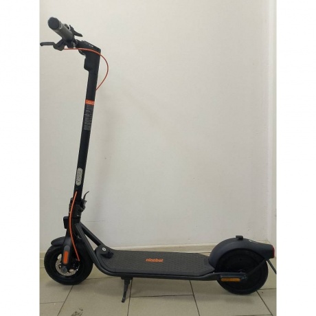 Электросамокат Ninebot KickScooter F2 Plus (RU) хорошее состояние - фото 2