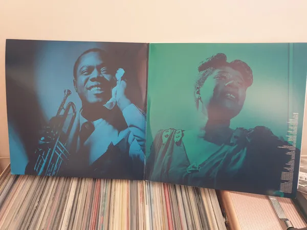 Виниловая пластинка Ella &amp; Louis, The Definitive Collection (barcode 5060403742551) - фото 4