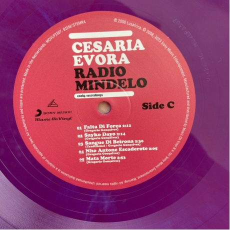Виниловая пластинка Evora, Cesaria, Radio Mindelo (coloured) (8719262027404) - фото 6