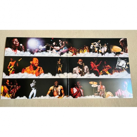 Earth, Wind &amp; Fire - Gratitude (coloured) (8719262039568) - фото 5