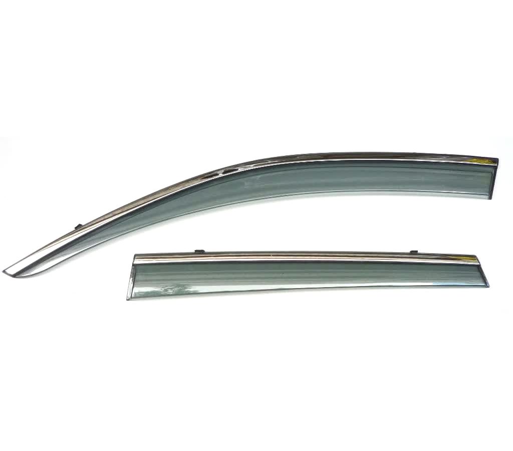 цена Ветровики Artway NISSAN TIIDA C12 HB 12-15, 15- инжекционные с металлизированным молдингом, Компл