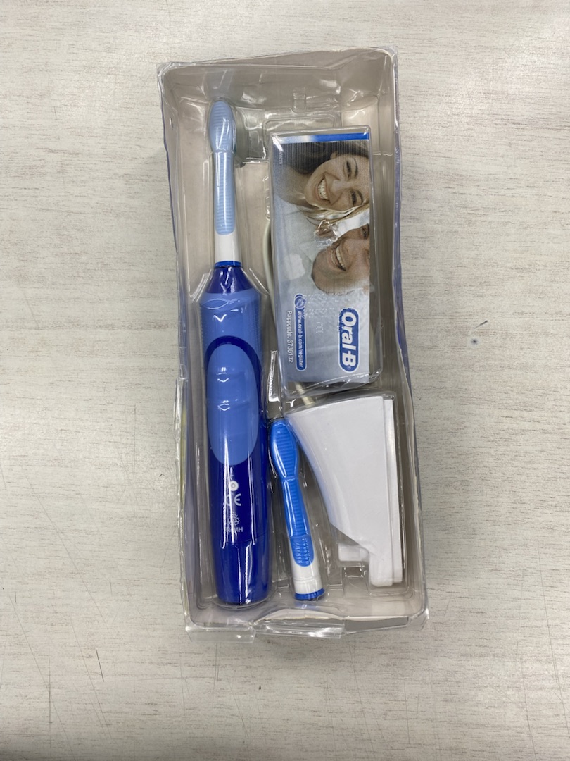 Электрическая зубная щетка Oral-B Vitality sonic блистер отличное состояние; - фото 2