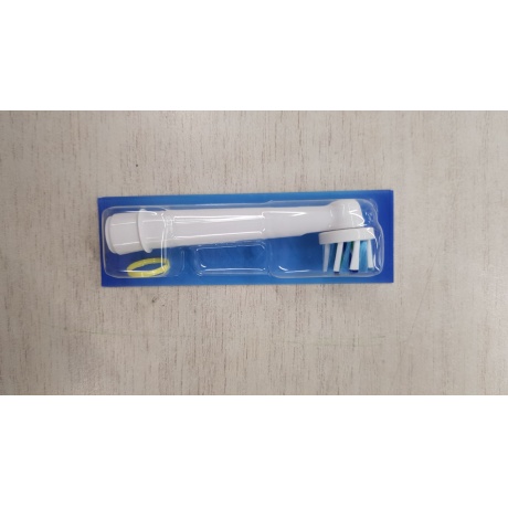 Электрическая зубная щетка Oral-B Vitality 100 CrossAction черный отличное состояние - фото 4