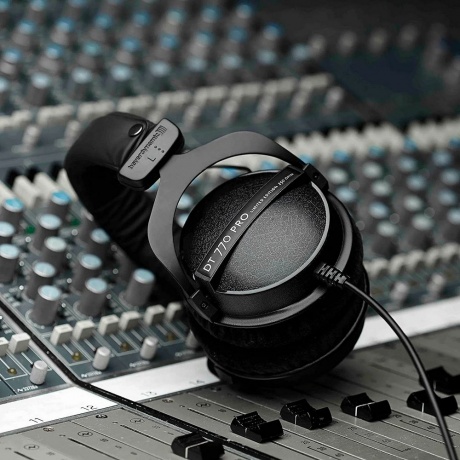 Наушники Beyerdynamic DT 770 PRO BLACK EDITION 250 OHMS - фото 3