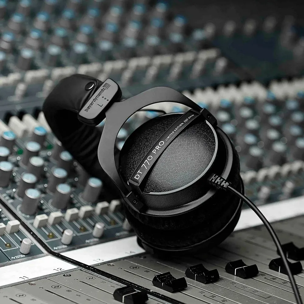 Наушники Beyerdynamic DT 770 PRO BLACK EDITION 250 OHMS - фото 3