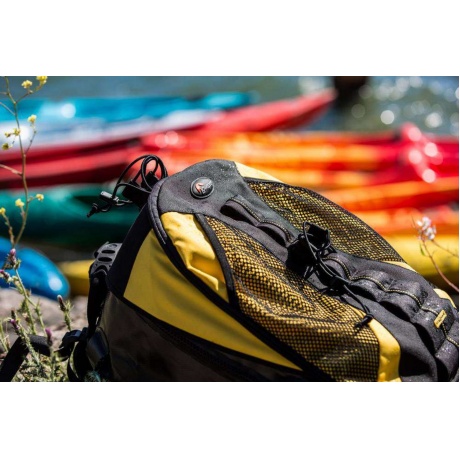 Рюкзак LowePro DZ200 Dryzone Backpack желтый - фото 3