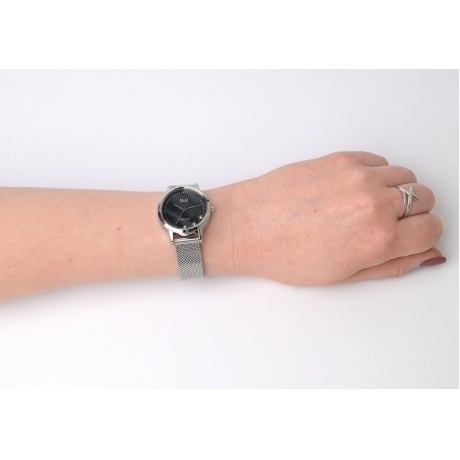 Наручные часы Q&amp;Q QZ57-212 - фото 7