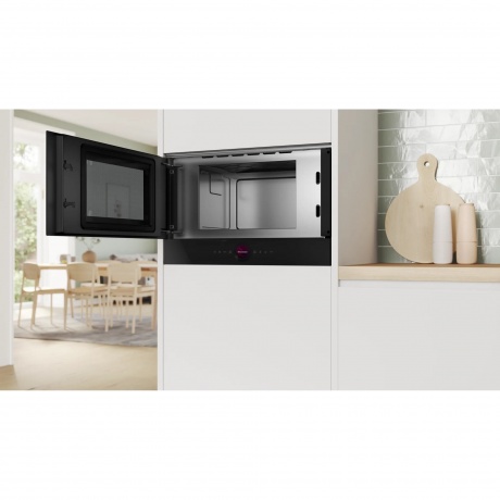 Встраиваемая микроволновая печь Bosch BFL9221B1 21л. 900Вт, черная - фото 4