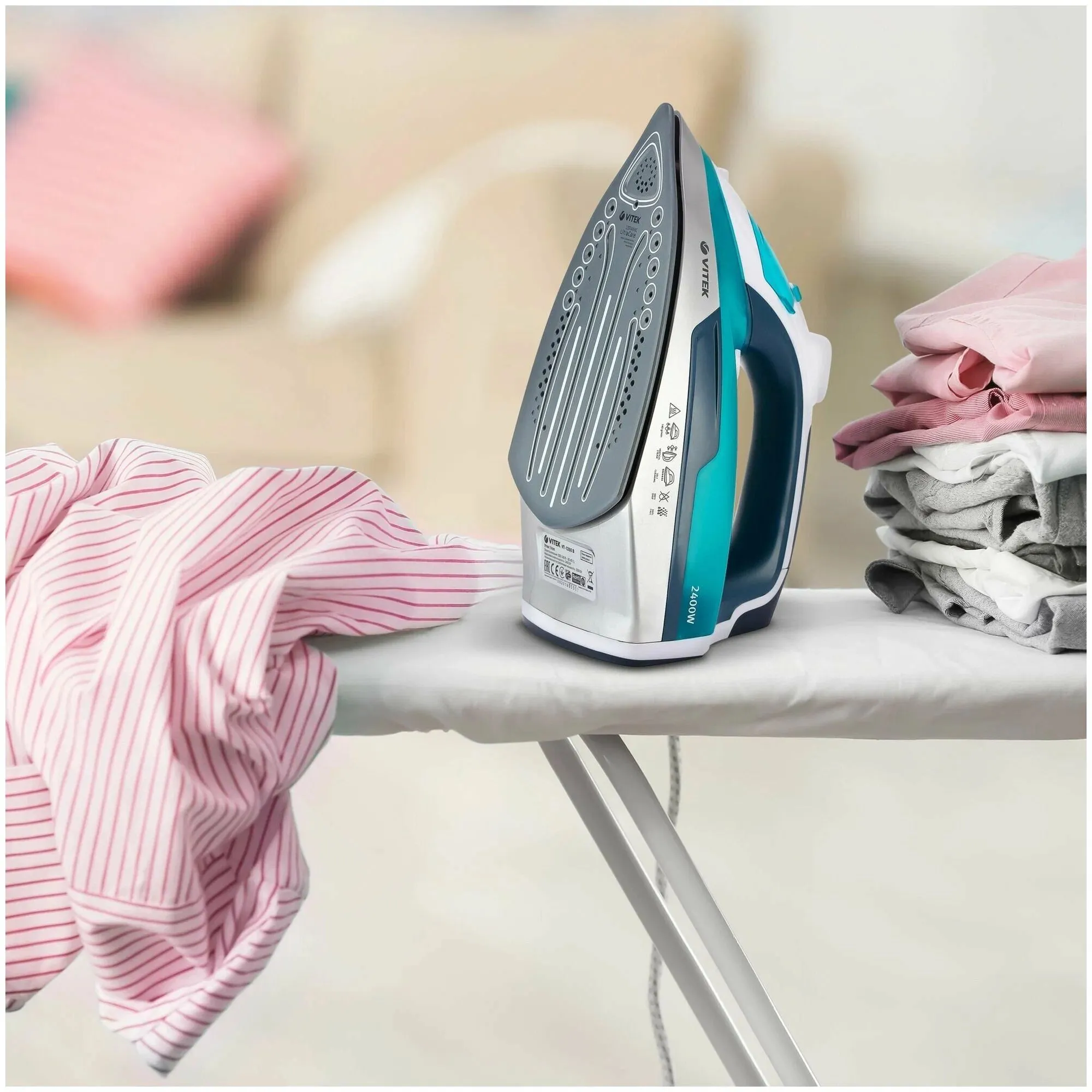 Утюг Vitek 1266-VT-02 2400Вт бирюзовый/белый - фото 23