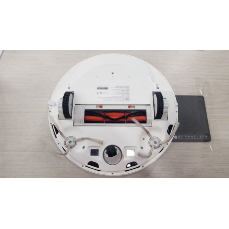 Робот-пылесос Xiaomi Mi Robot Vacuum-Mop Essential (SKV4136GL), Сухая и влажная уборка хорошее состояние - фото 3