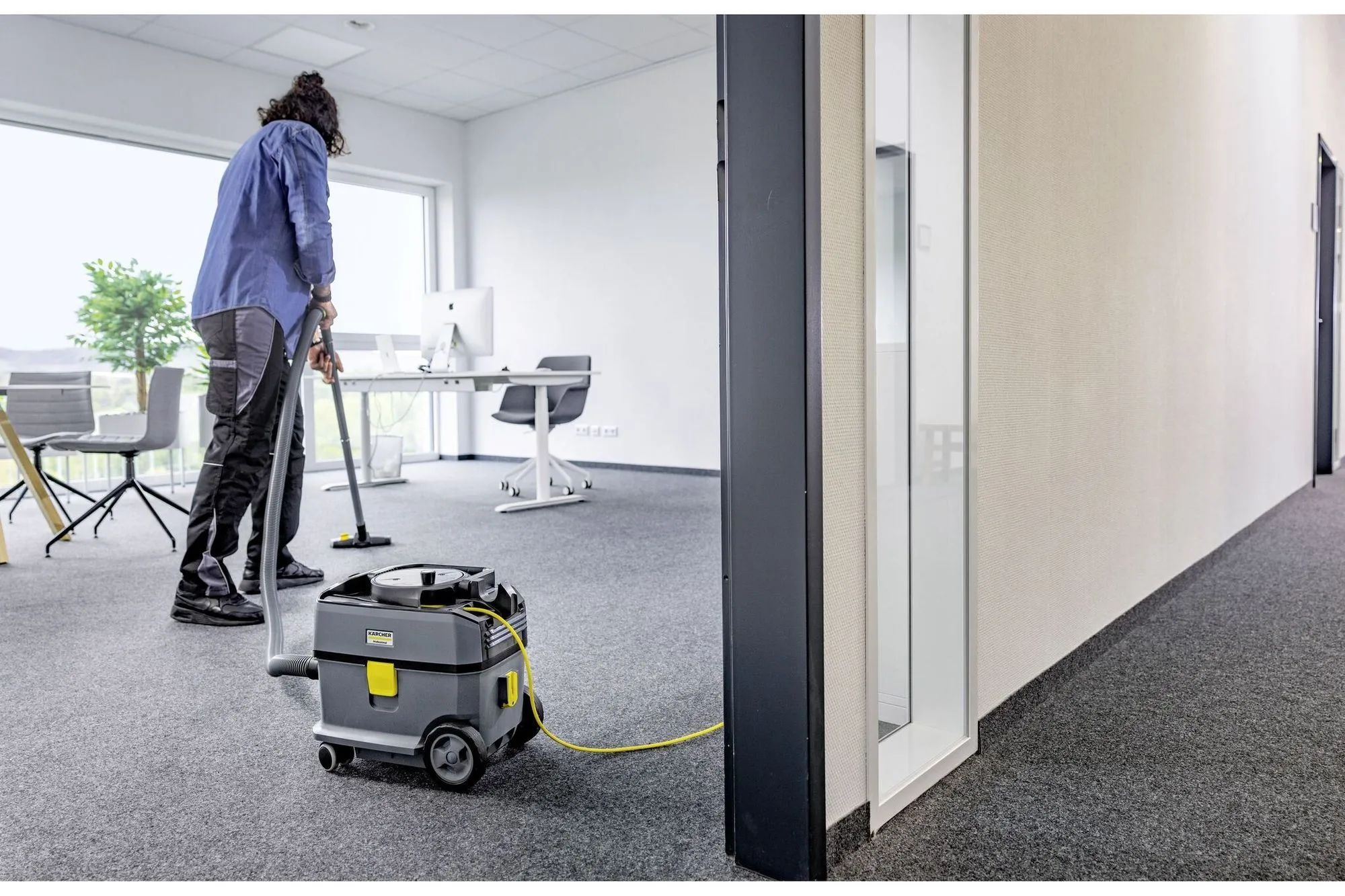 Пылесос Karcher T 10/1 585Вт серый/черный - фото 12