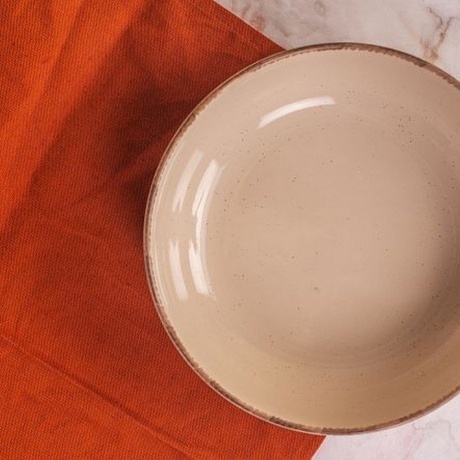 Тарелка суповая DAILY бежевый 18см - фото 6