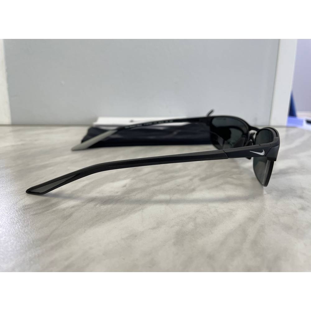Солнцезащитные очки Мужские NIKE NIKE MODERN METAL P DZ7367 GREYNKE-2N73675815010 хорошее состояние