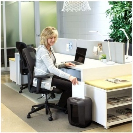 Шредер Fellowes PowerShred LX41 FS-43007(01) {DIN P-4,  4х12мм, 8 лст., 17 лтр.,  уничт.: скрепки,скобы,карты} - фото 5