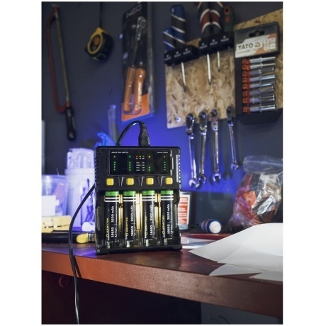 Зарядное устройство Armytek Uni C4 4 канальное - фото 12