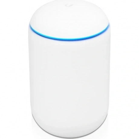 Точка доступа Ubiquiti UniFi Dream Machine (UDM)
