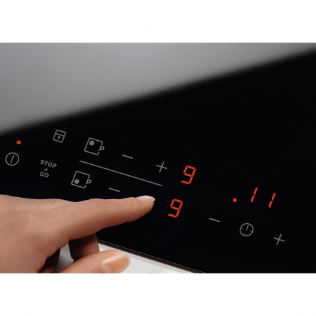 Электрическая варочная панель Electrolux EHF6343FOK - фото 3