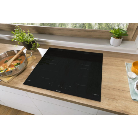 Индукционная варочная поверхность Gorenje GI6401BCE черный - фото 8