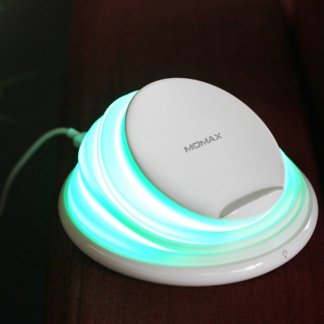 Беспроводное зарядное устройство Momax Q.Led Rainbow Color Changing Lamp With Wireless Charging White - фото 3
