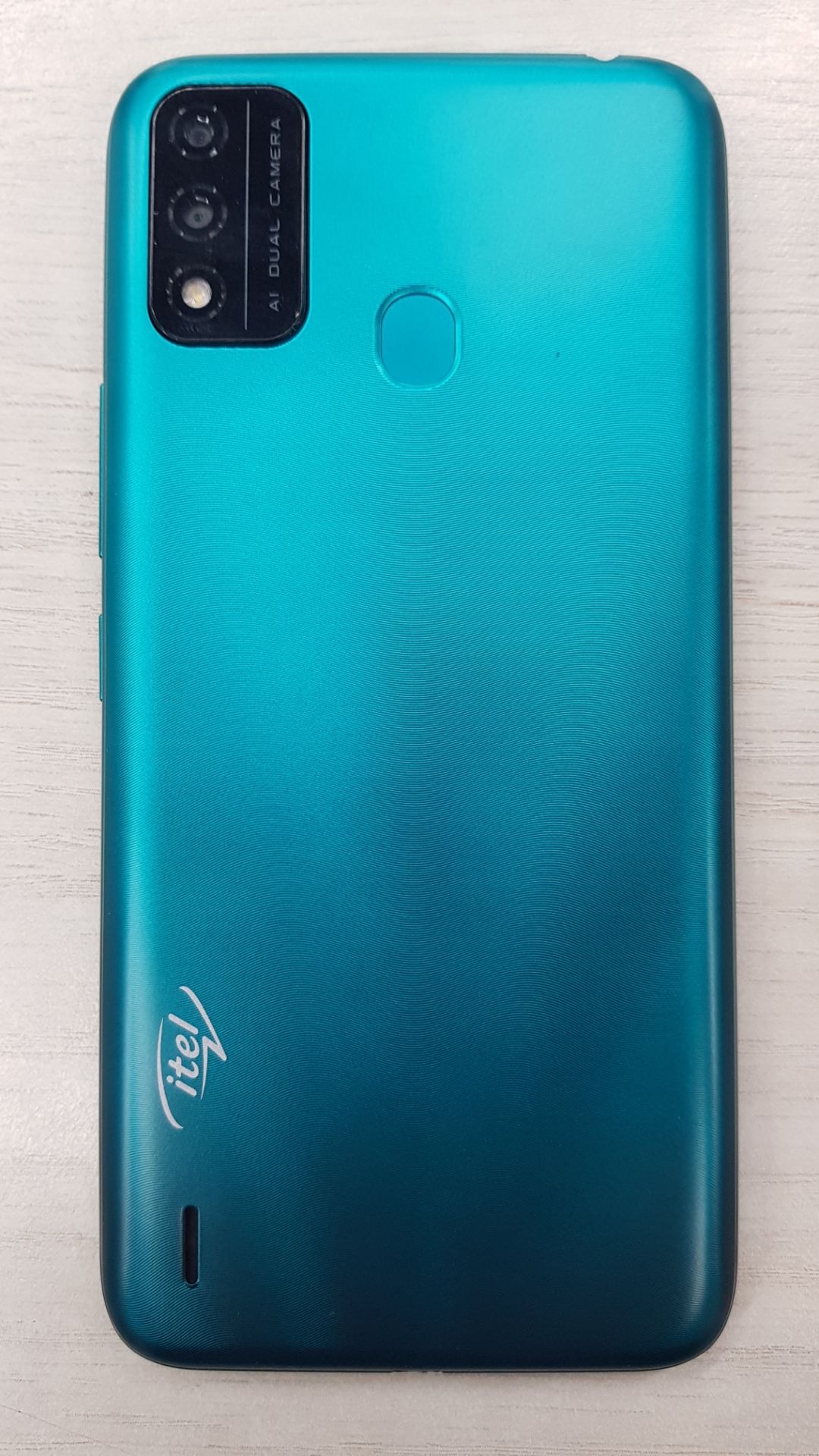 Смартфон Itel A48 DS Green хорошее состояние – купить в Москве |  интернет-магазин KotoFoto.ru