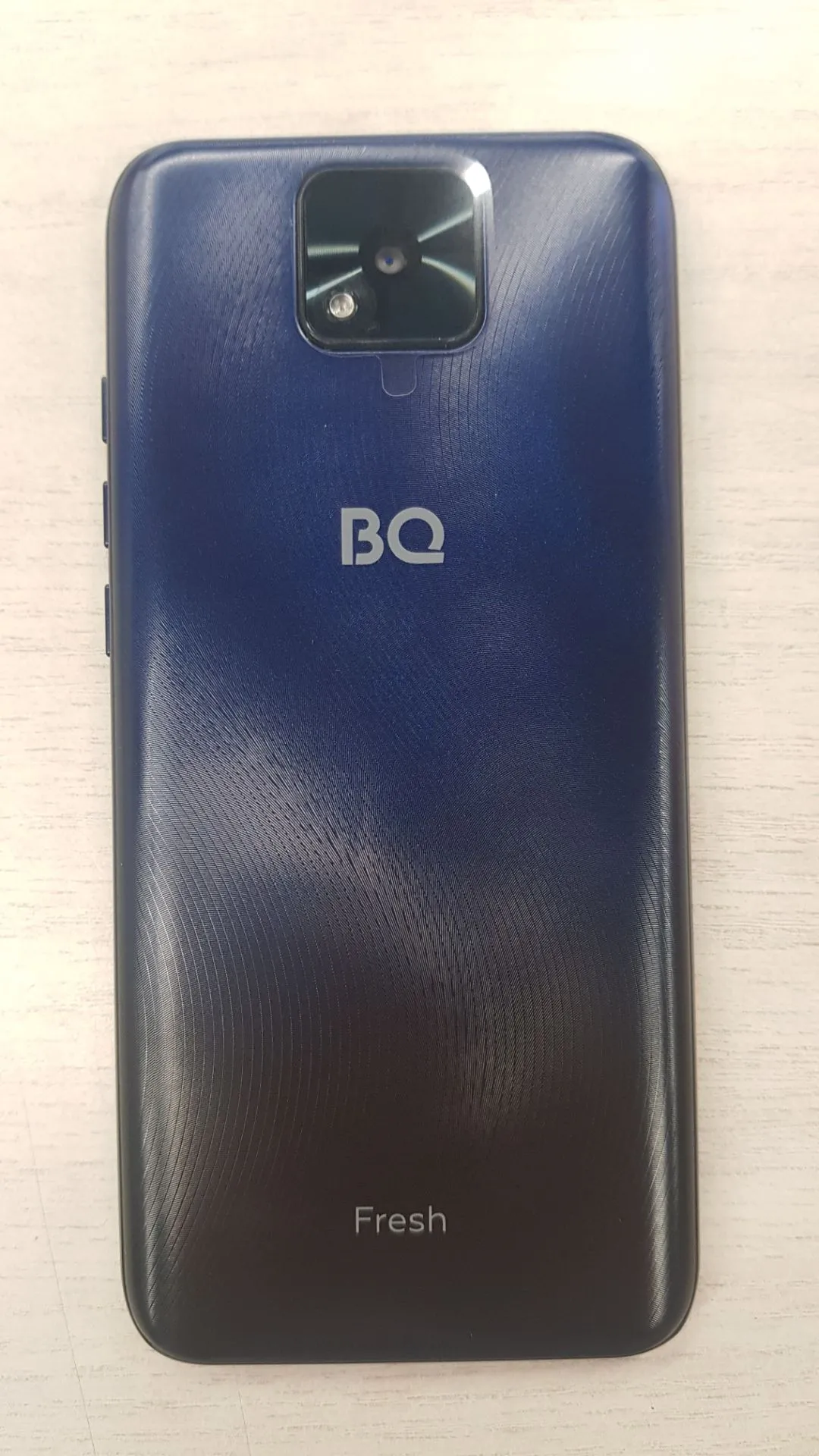 Смартфон BQ 5533G FRESH NIGHT BLUE отличное состояние - фото 2